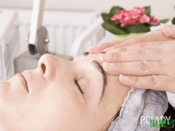 水杨酸对皮肤的作用(什么是水杨酸呢)