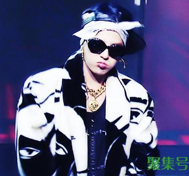 朴灿烈亲吻郑秀晶(朴灿烈为什么亲郑秀晶)