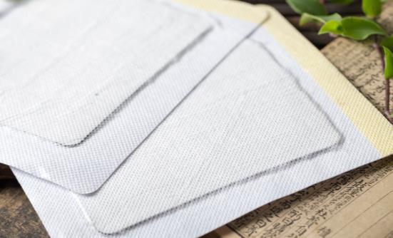 怎样去除皮肤上粘着的膏药_日常贴膏药时的注意事项