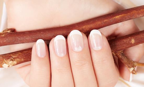 指甲保养也是一门学问_如何处理指甲表面不光滑的情况