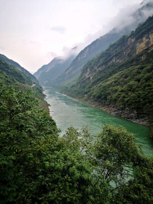 乌江在什么地方(乌江在什么地方汇入长江)