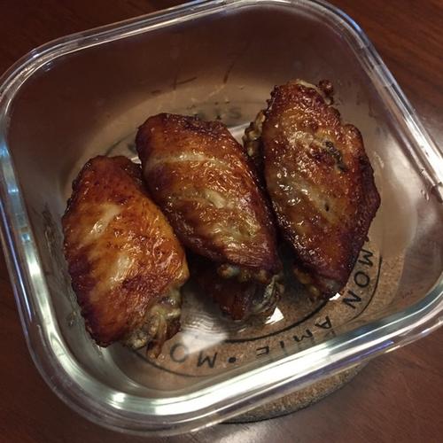 空气炸锅做鸡翅(空气炸锅做鸡翅需要多少温度多长时间)