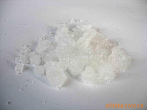 明矾是什么东西(明矾是什么东西是碱吗)