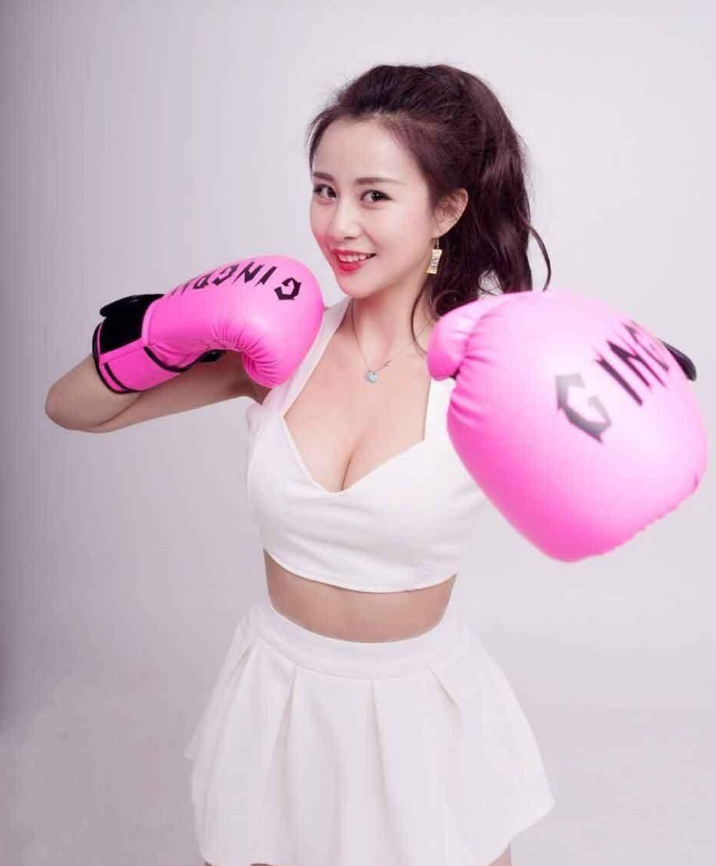 纪文君的个人信息资料，纪文君球球年龄多大了？