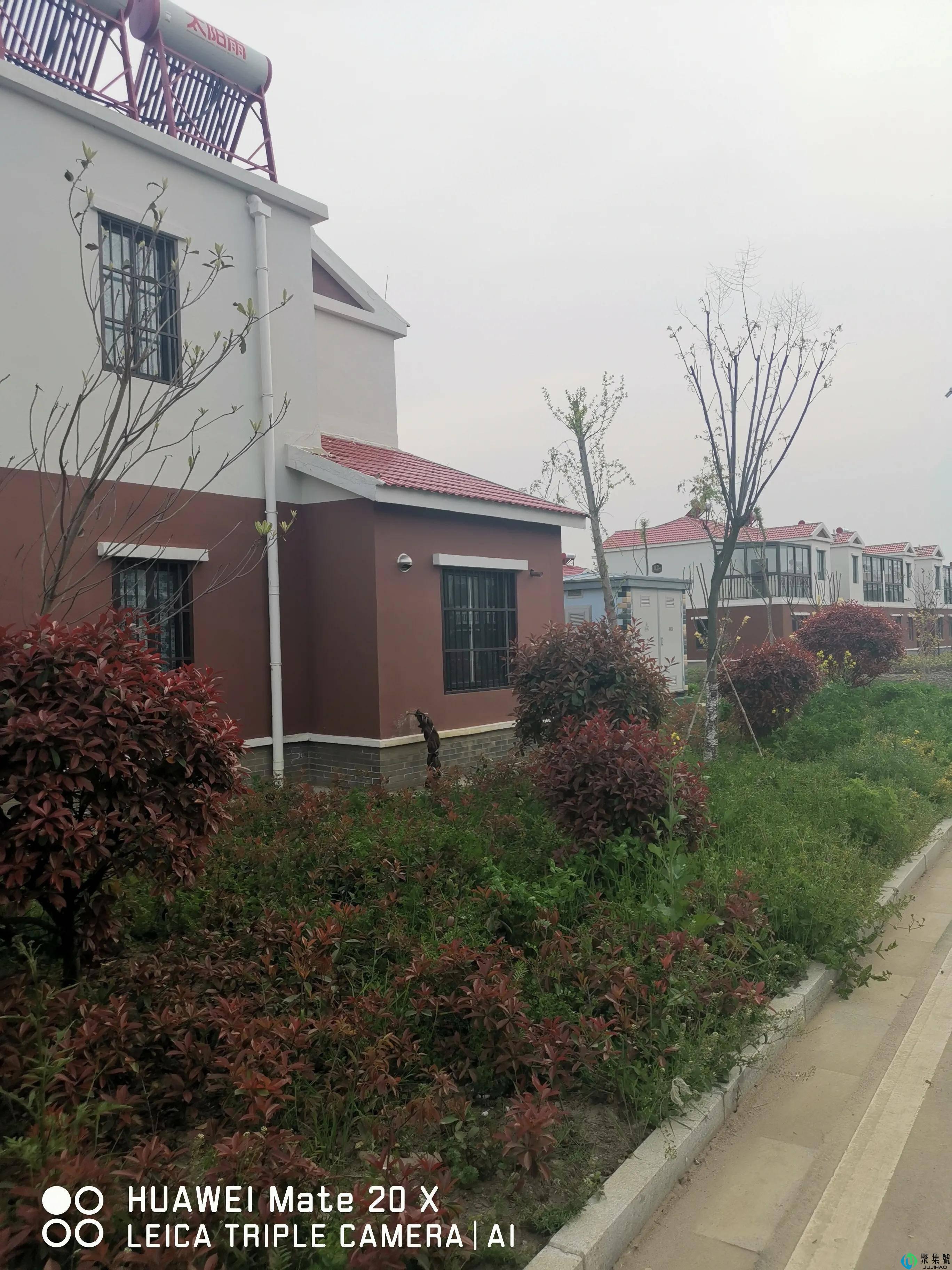 草房子,砖房子,楼房(之一)