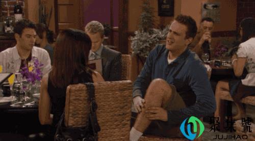 为什么有的人总是忍不住抖腿?快停下,可能真的是有病