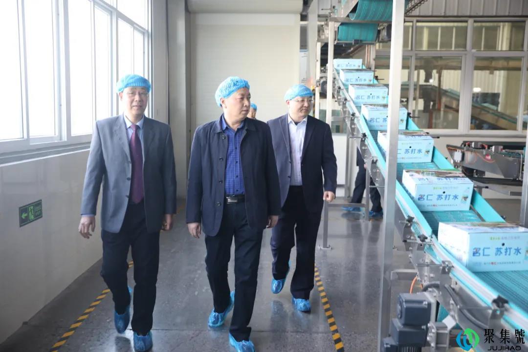 强强联手!每年10亿瓶闪耀“焦作山水”元素的名仁苏打水将销往世界各地!