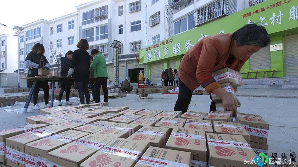 农民网上卖核桃一箱装一公斤 每箱免费配装一个核桃夹子方便实惠