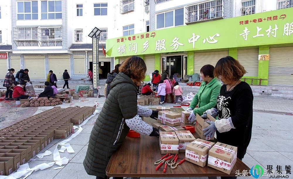 农民网上卖核桃一箱装一公斤 每箱免费配装一个核桃夹子方便实惠