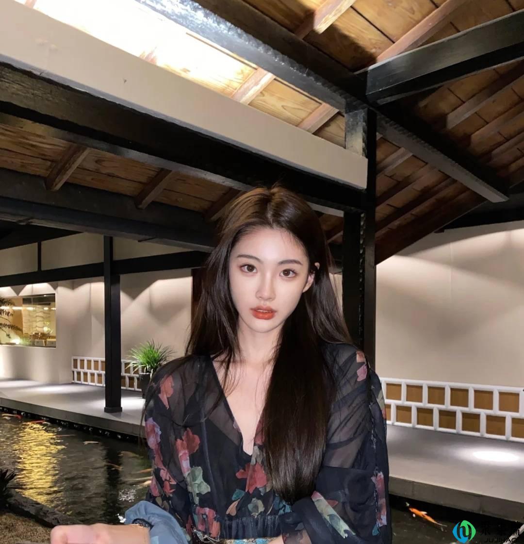 对脸型不满意?学会用刘海修饰脸型,轻松打造理性脸型