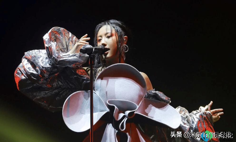 陈粒生日发布新歌《玉人歌》果然唱作人都喜欢用最爱的方式过生日
