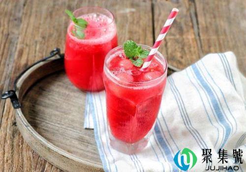 西瓜汁滴衣服上很难洗吗 西瓜汁滴在衣服上怎么洗