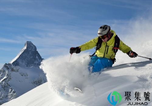 滑雪可以穿长羽绒服吗       里面穿什么衣服
