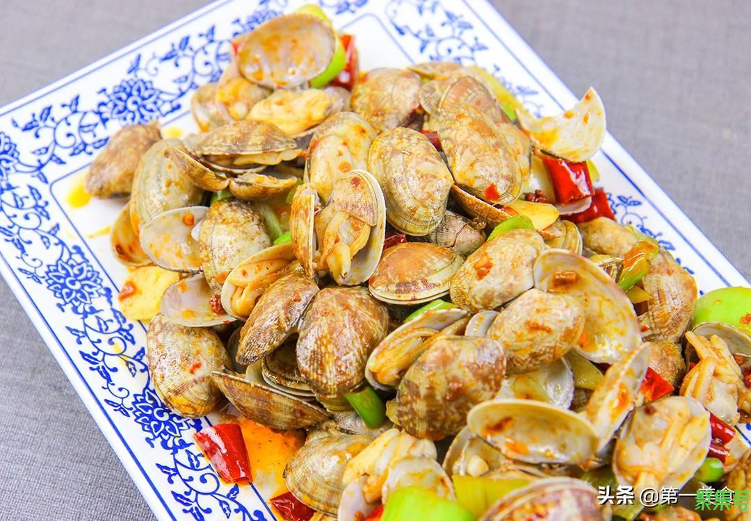 花蛤怎么炒好吃又简单(花蛤怎么炒好吃不放辣椒)