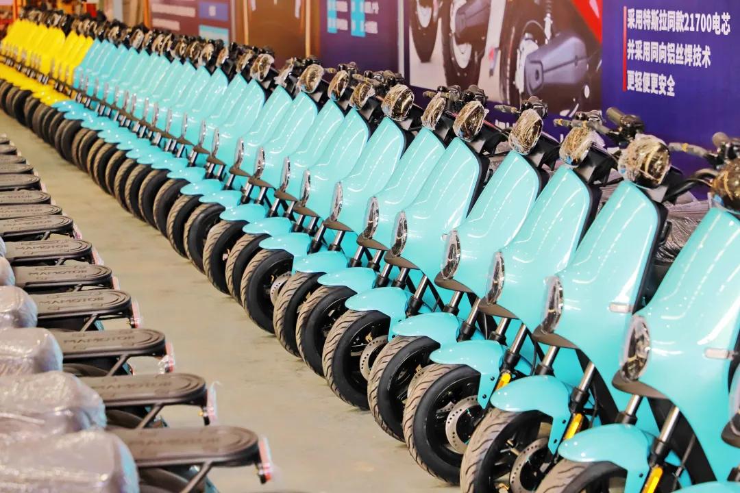 五菱首批电动车下线!第一阶段目标发布:100万台