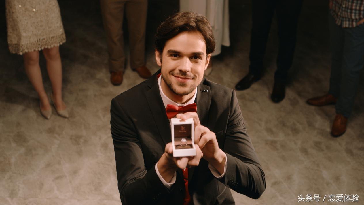 四种风格的告白 女孩喜欢哪款(比较有创意的表白方式)