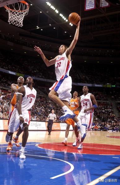 篮球科普:三步上篮要领和注意事项,了解一下