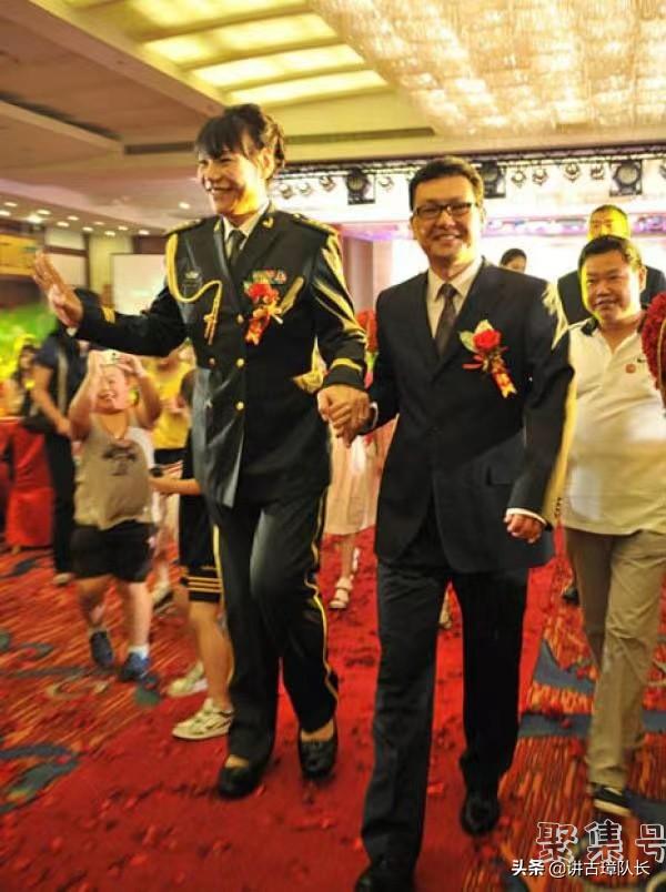 郑海霞老公为什么消失了(郑海霞身高多少)