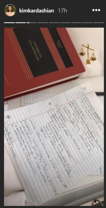 卡戴珊法律考试第4次终于通过!每天苦学10小时,“考过太爽了”