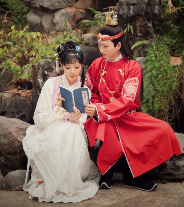 金玉良缘歌词(金玉良缘歌词付雪)金玉良缘歌词表达了什么意思