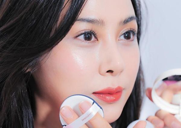 女人再忙也要记住:出门化淡妆!教你7个正确步骤,容易又好看