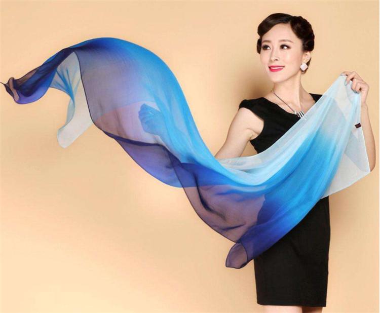 一条爱马仕丝巾的诞生,需要18个月之久?且每一条背后都有小故事