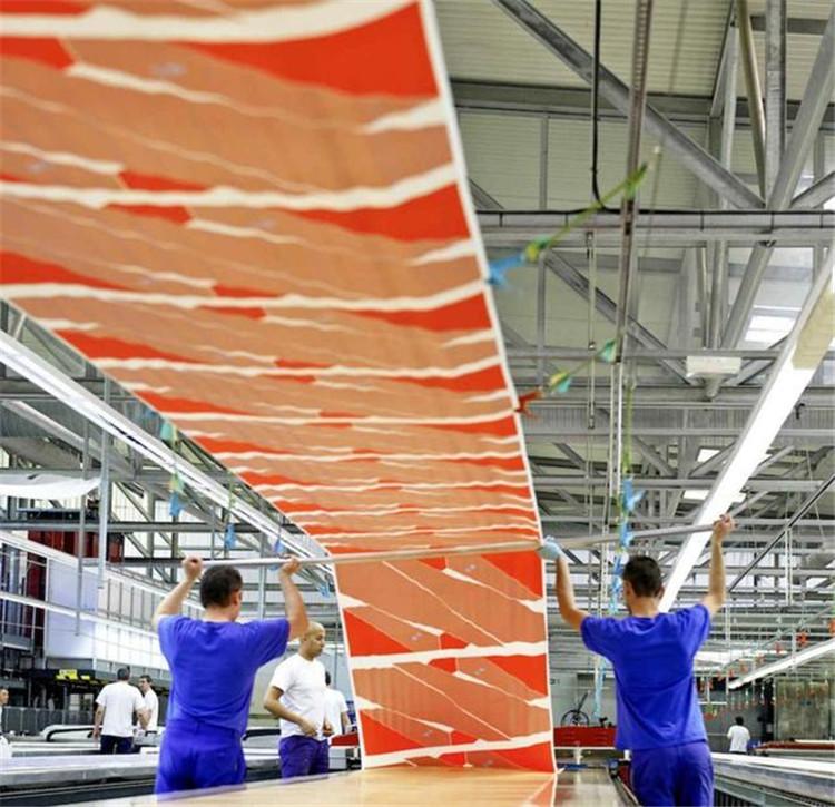 一条爱马仕丝巾的诞生,需要18个月之久?且每一条背后都有小故事