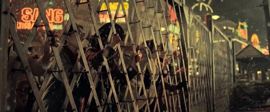 电影《八佰》背后的故事,每一个英雄都该被铭记