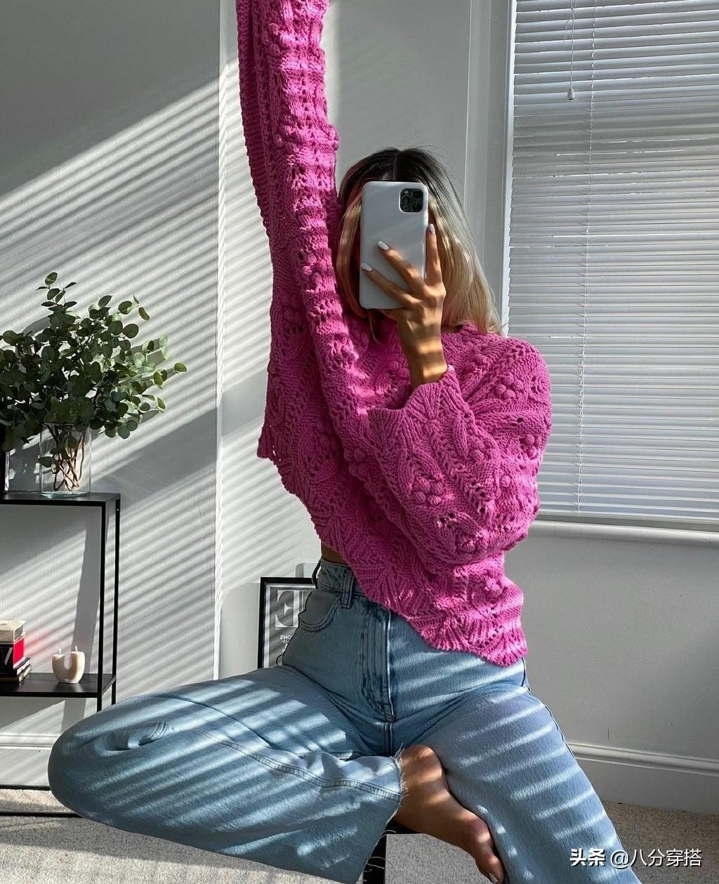 玫红色不好驾驭?试试这些搭配,简约日常有格调,轻松美出新高度