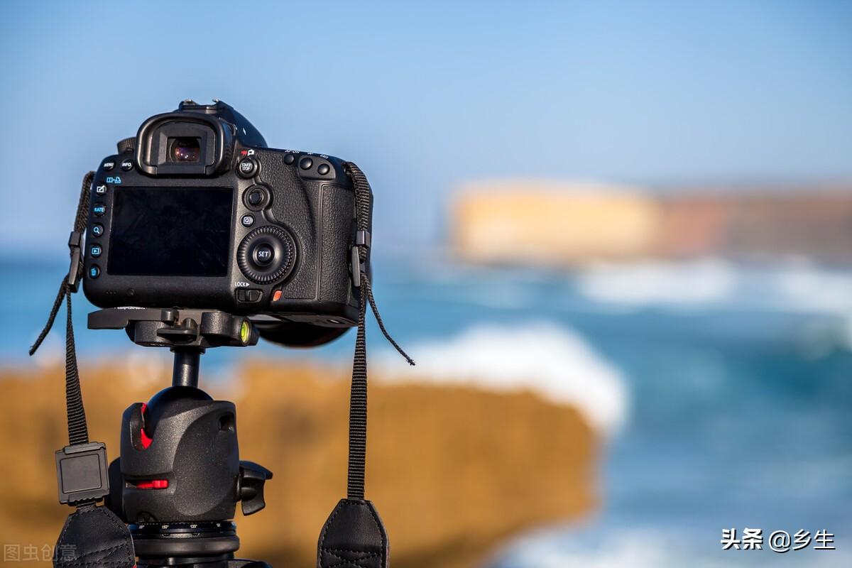 佳能和尼康的型号,多有雷同,谁是抄袭者呢?