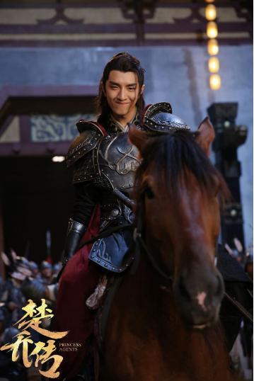 金瀚家庭背景强大,但是十分低调,被称为“男版韩雪”