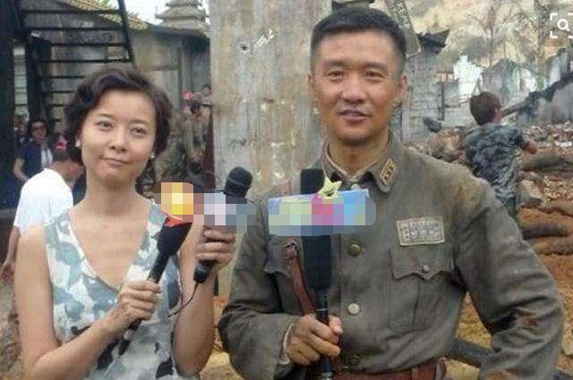 黄志忠柯蓝甜蜜约会!喝酒用餐如老夫老妻,两人相伴多年至今未婚