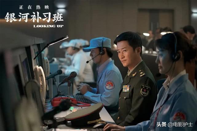 上映8天票房破6亿,邓超新片回本大赚了,但最大赢家却是吴京