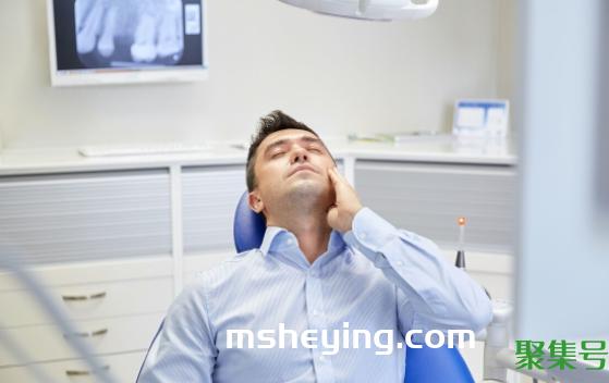 口腔经常出现溃疡怎么办(得了口腔溃疡该怎么办)