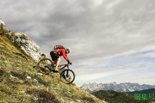 座右铭的名人名言关于做人的(名人人生格言座右铭大全)