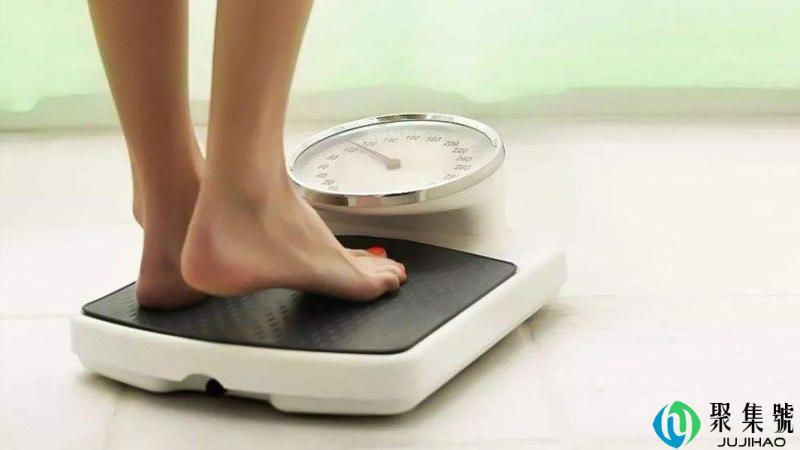 175cm 140斤胖吗