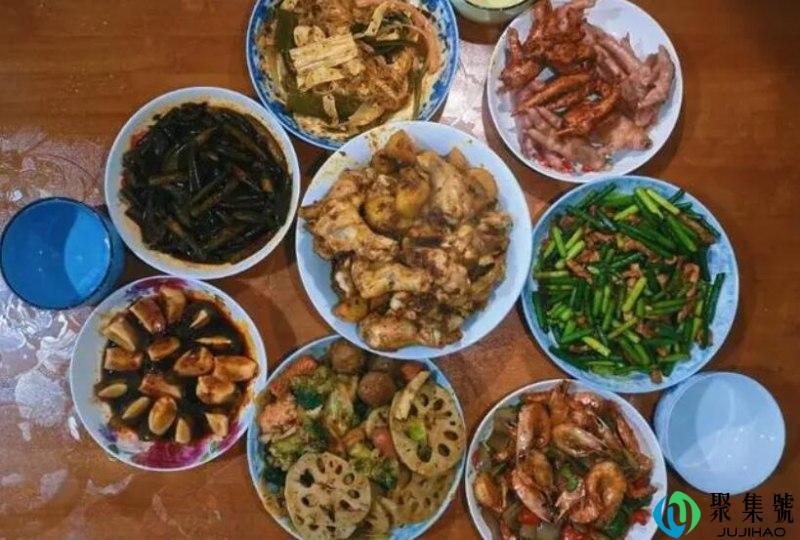 过年凌晨吃饭啥意思