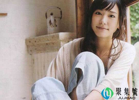 女性倒三角身材的原因