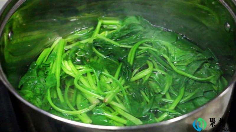 菠菜焯水的正确方法