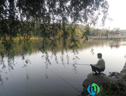 鱼竿大把中间裂了怎么修补