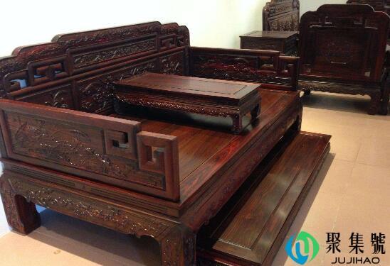 红酸枝黑酸枝哪个贵