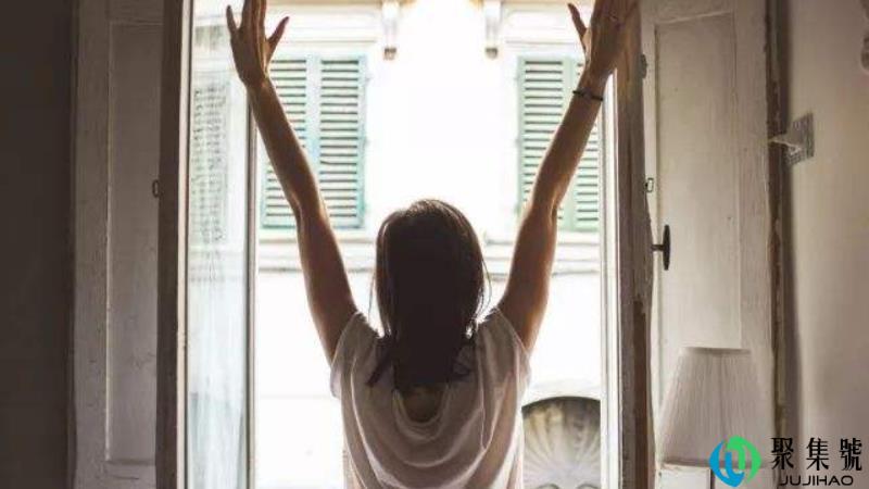 晚上睡觉窗户应该开着还是关着呢