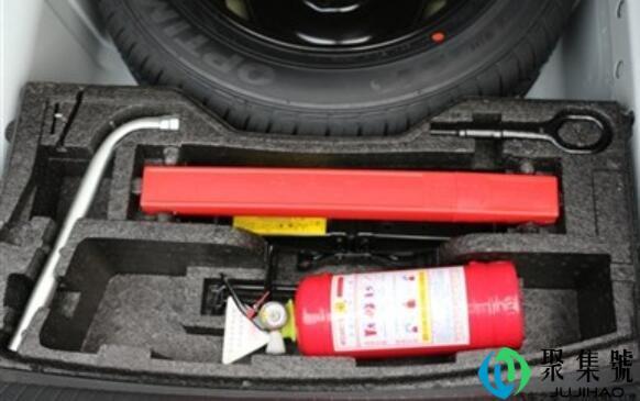 灭火器可以平放在车里吗