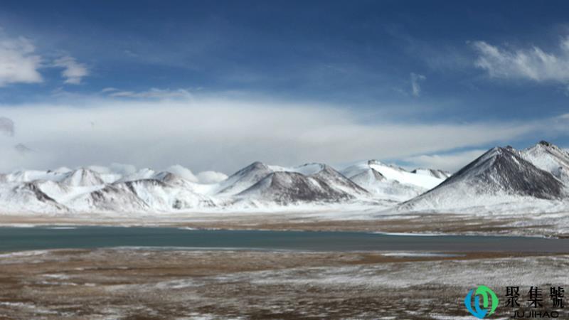 格拉丹东的地理位置和气候特点有哪些