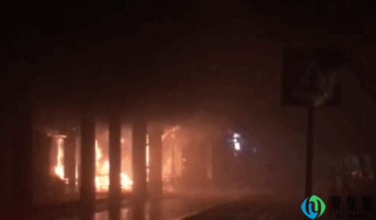 天黑路滑小心火烛是什么意思