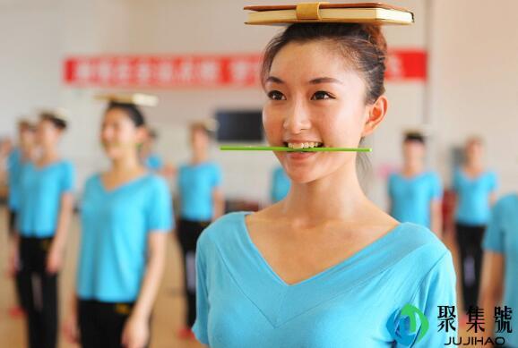 咬筷子练嘴型要多久