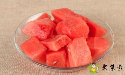 西瓜怎么切块