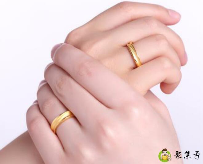 黄金掉色成银色咋回事