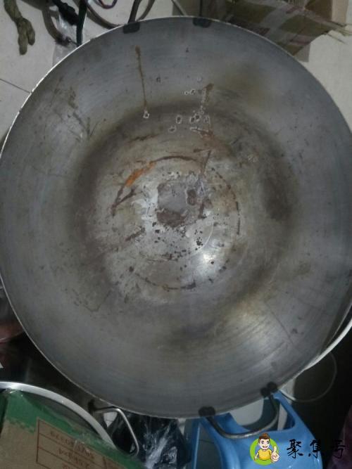 铁锅糊了很黑怎么清洗