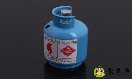 煤气罐可以放在轿车后备箱么